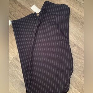 NWT Good American pinstripe navy blue pants in size 8